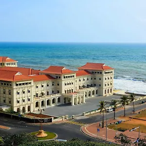 احجز هنا